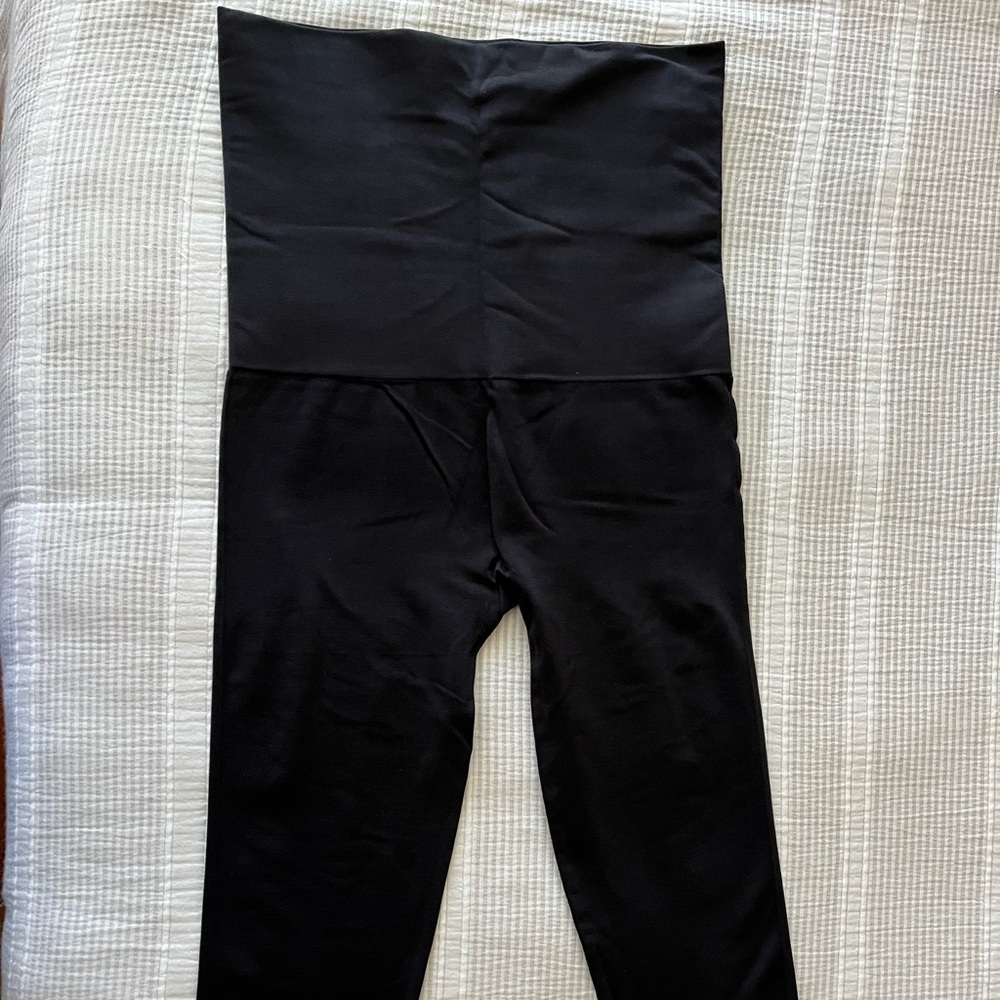 Mother Tucker Black Capris